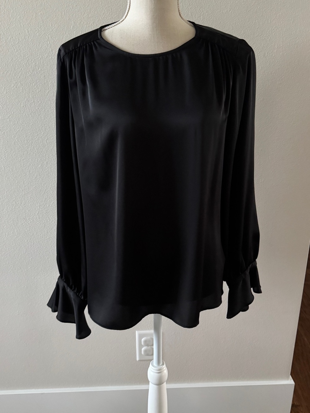 NWT Preston & York Florence Black Satin Ruffle Cuff Blouse Size M